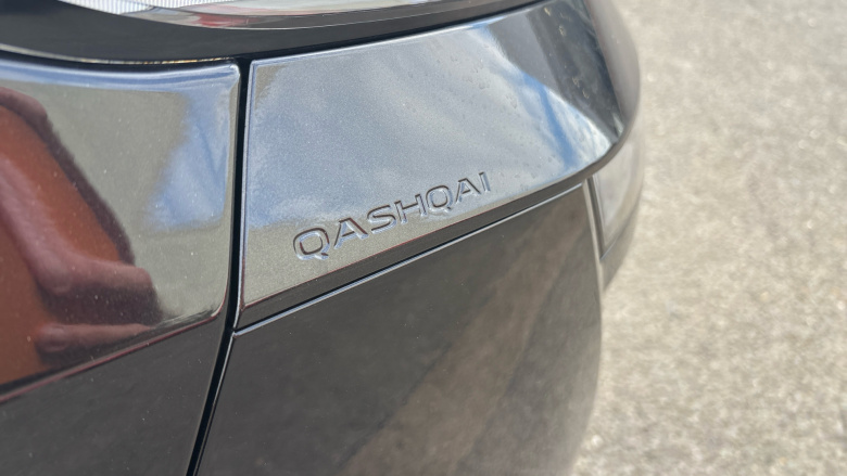 Nissan Qashqai 1.3 DiG-T MH N-Connecta 5dr Petrol Hatchback